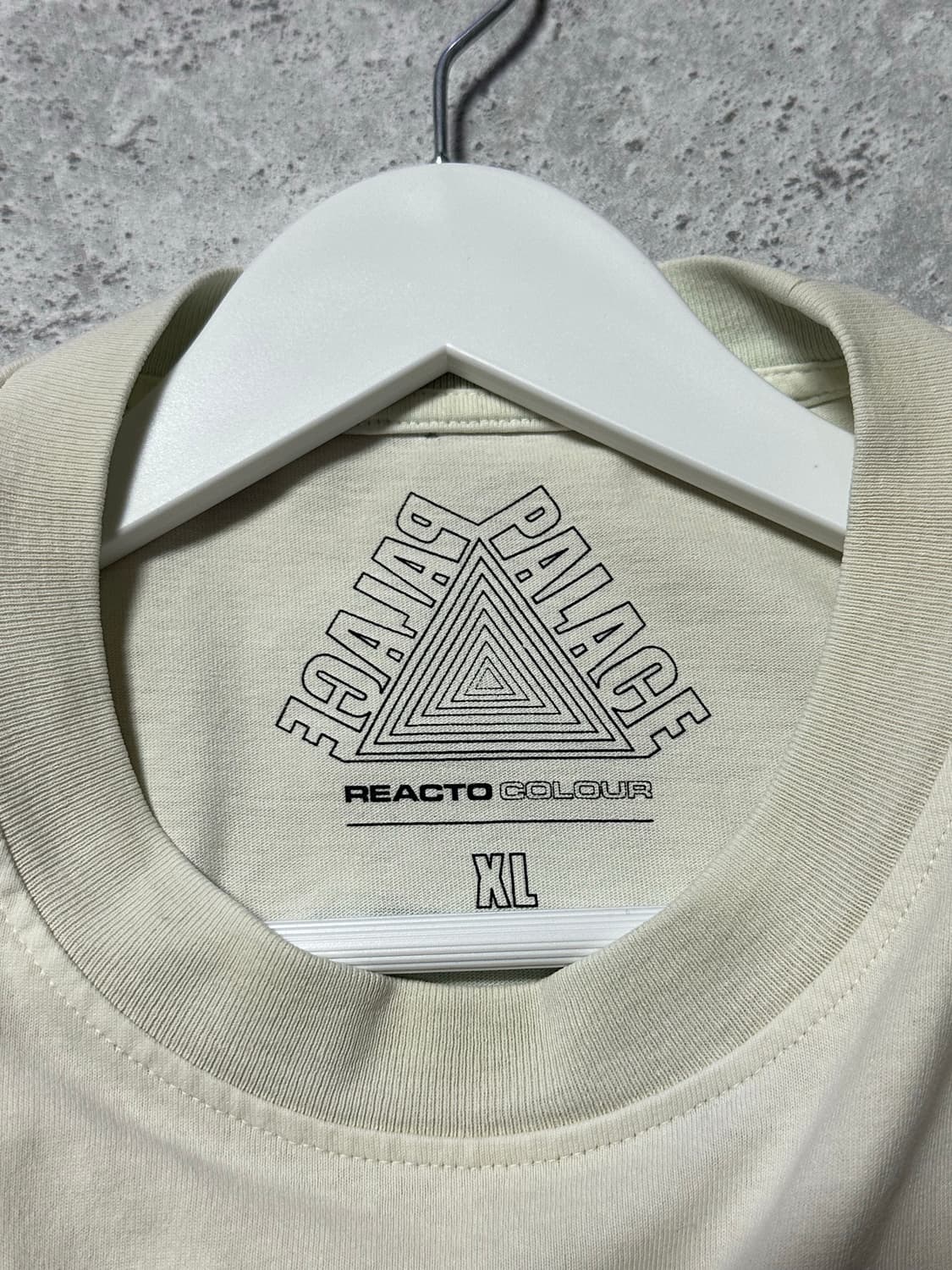 팔라스 빅로고 아이보리 반팔티 상품이미지6