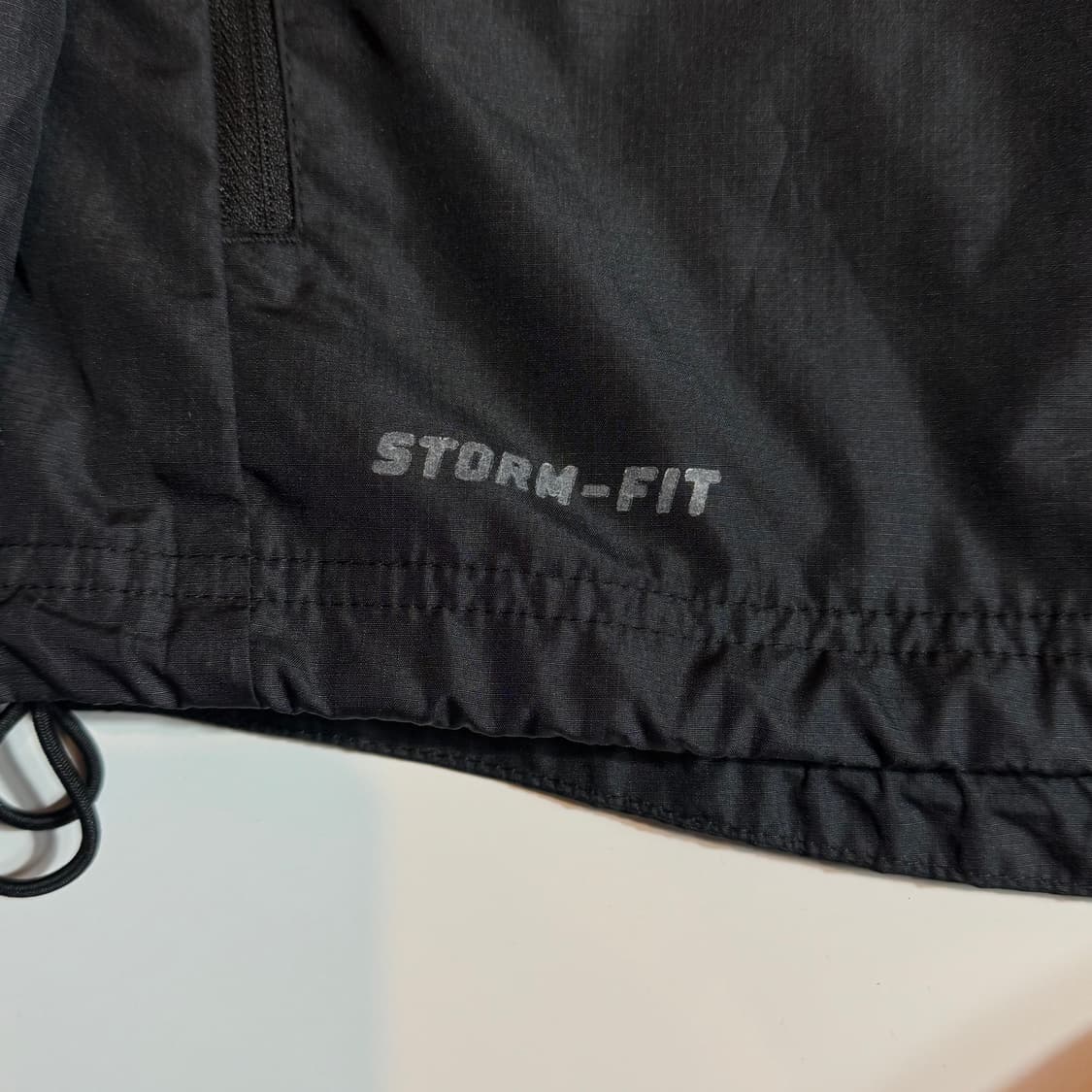 나이키 스톰핏 바람막이 상품이미지3