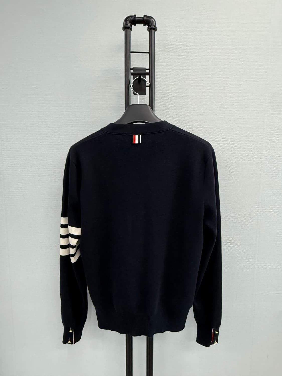 톰브라운 밀라노 스티치 금장 가디건 2사이즈 상품이미지3