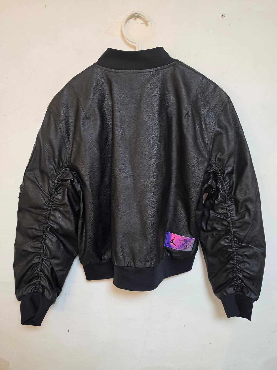 조던 파리생제르망 여성 레더 봄버 자켓 85(M) 새상품
 상품이미지2