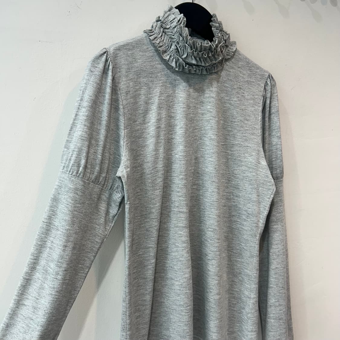 그레이 퍼프디테일 top 상품이미지2