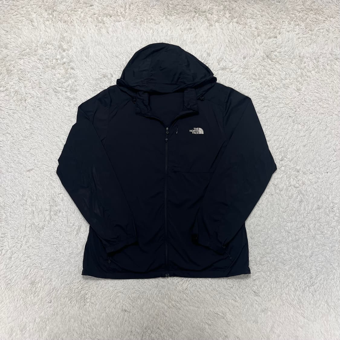 The North Face black windbreaker 상품이미지4