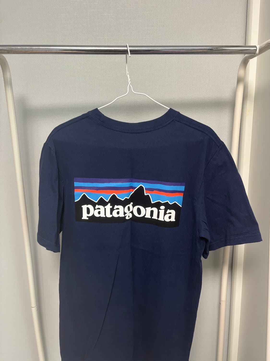 파타고니아 반팔 네이비 L 상품이미지1