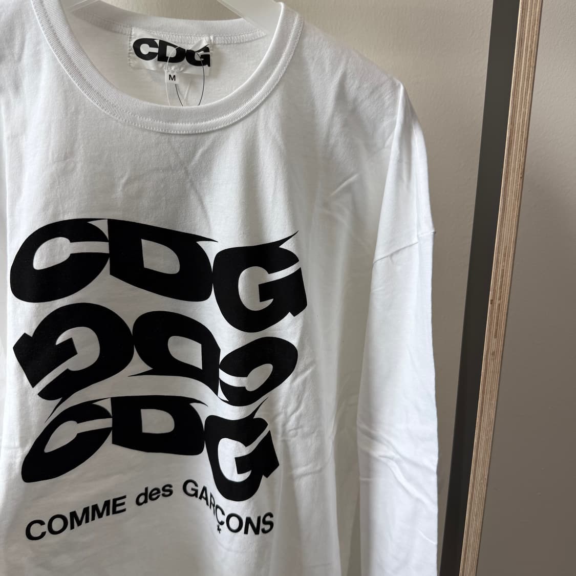 꼼데가르송 CDG WAVY 로고 오버핏 롱슬리브 2컬러 상품이미지3