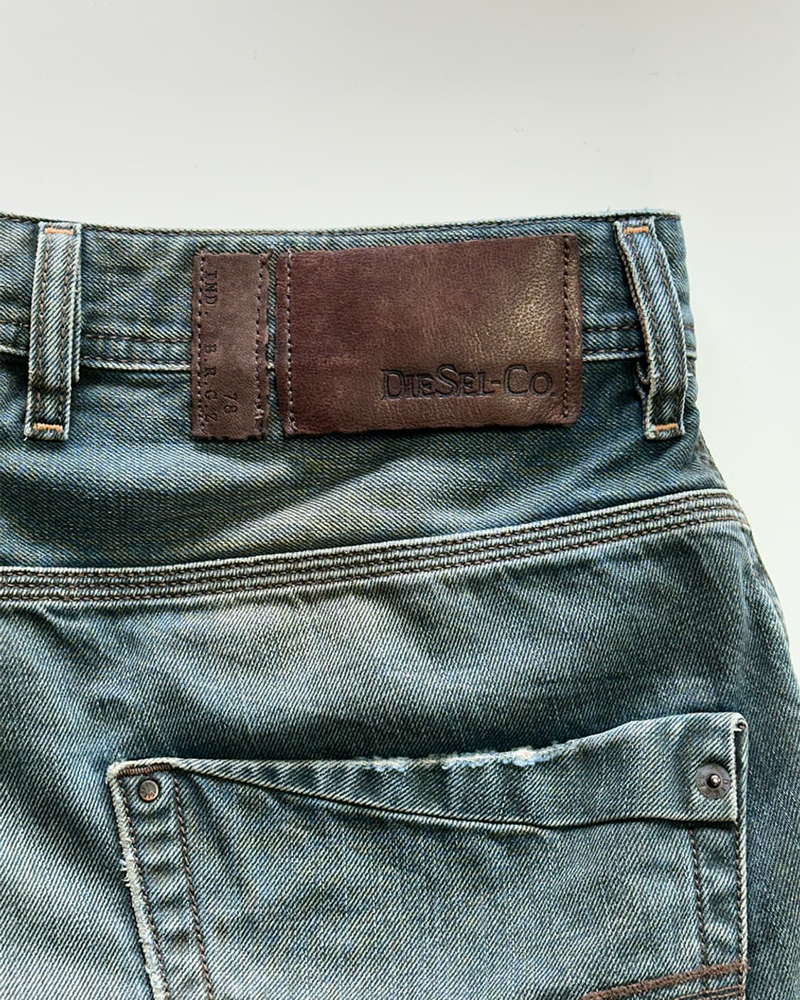 디젤 KROOLEY 크룰리 데님 팬츠 상품이미지5