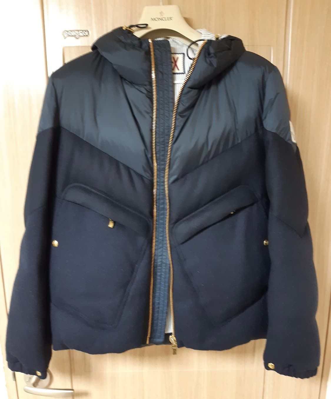 몽클레어 패딩 감마블루 금장 (새제품) 상품이미지1