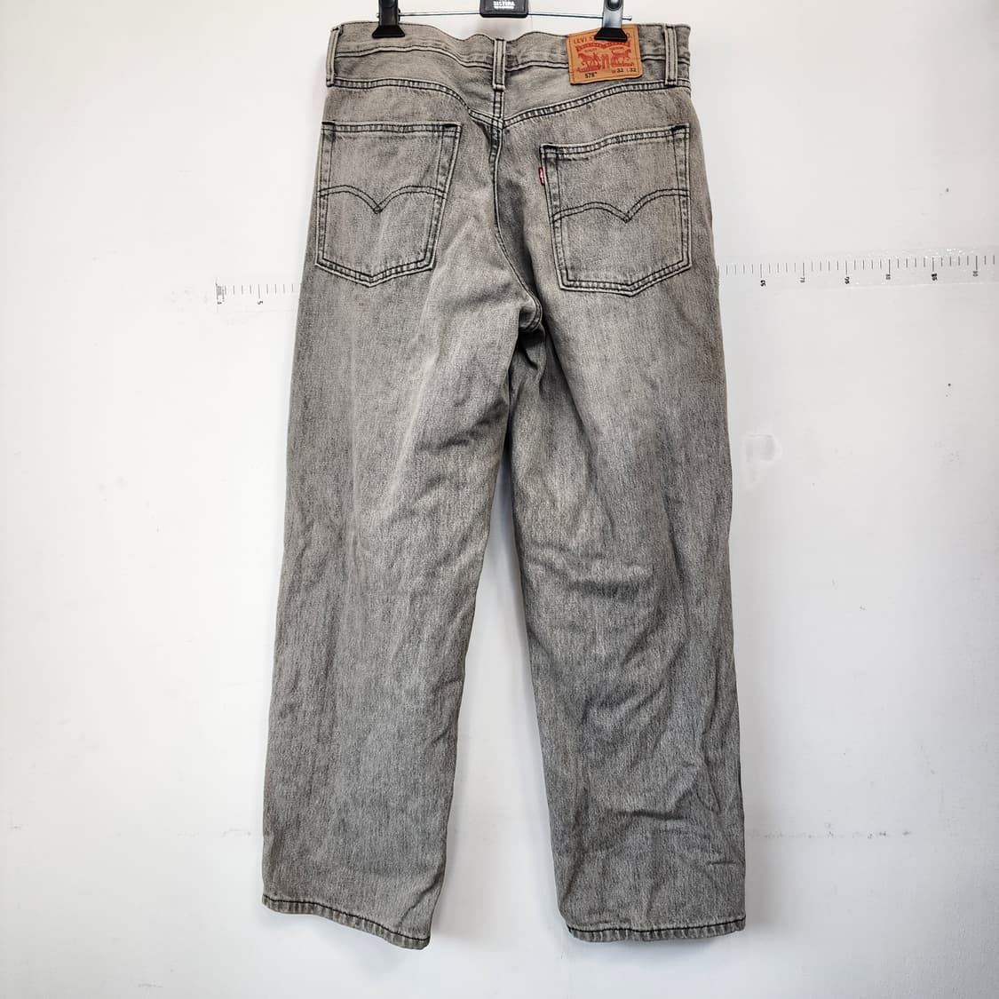 리바이스 그레이 워싱 데님 팬츠 상품이미지3