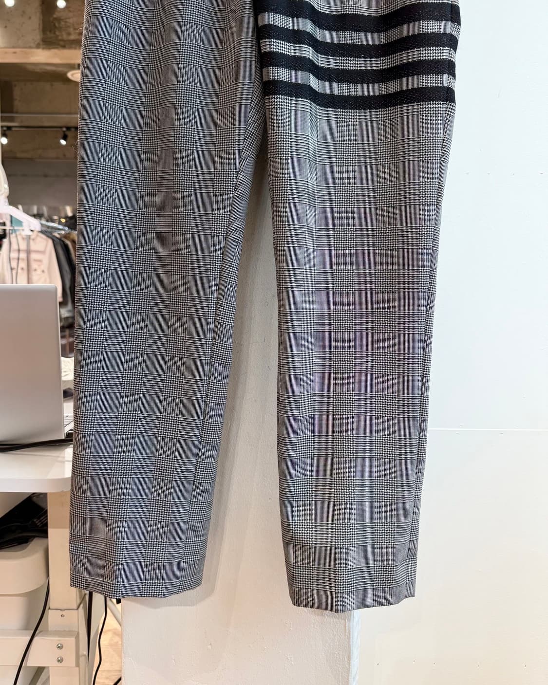 톰브라운 플란넬 4바 클래식 팬츠 상품이미지4