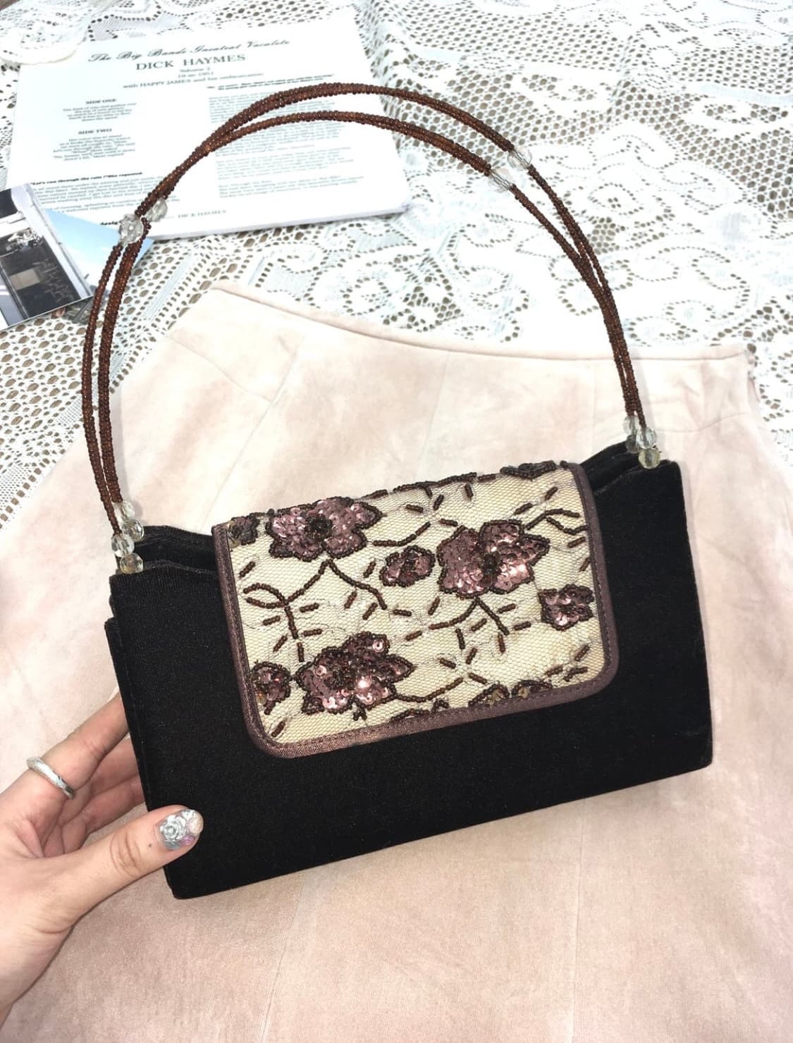 버건디 수공예 비즈 미니백 상품이미지1