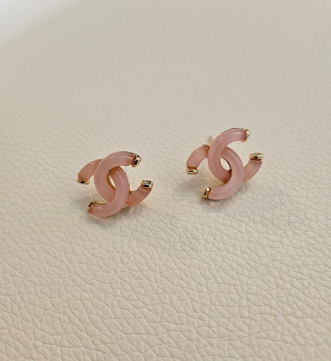 샤넬 호마이카 CC로고 핑크 귀걸이 업사이클링 상품이미지3