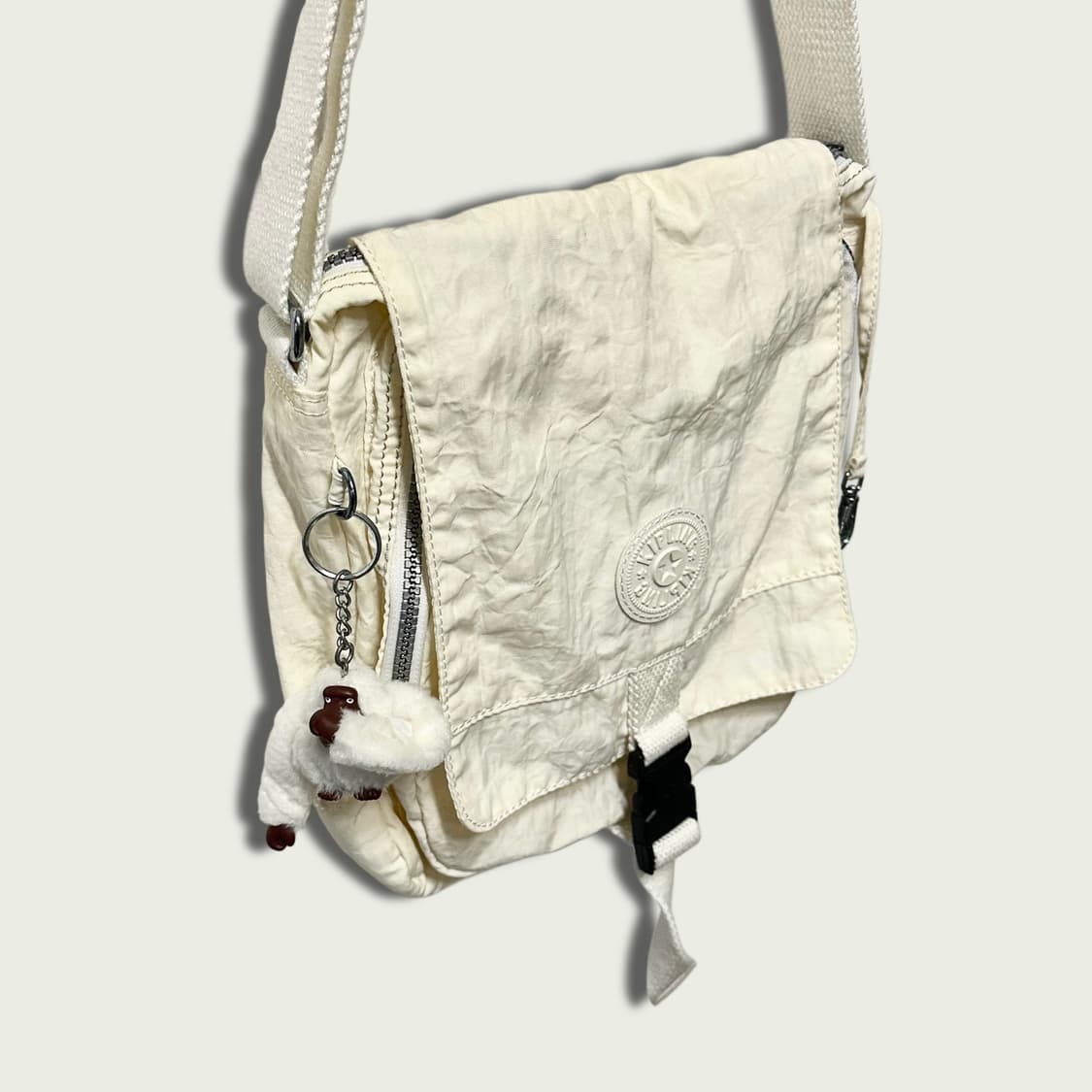 키플링 아이보리 숄더백 상품이미지1