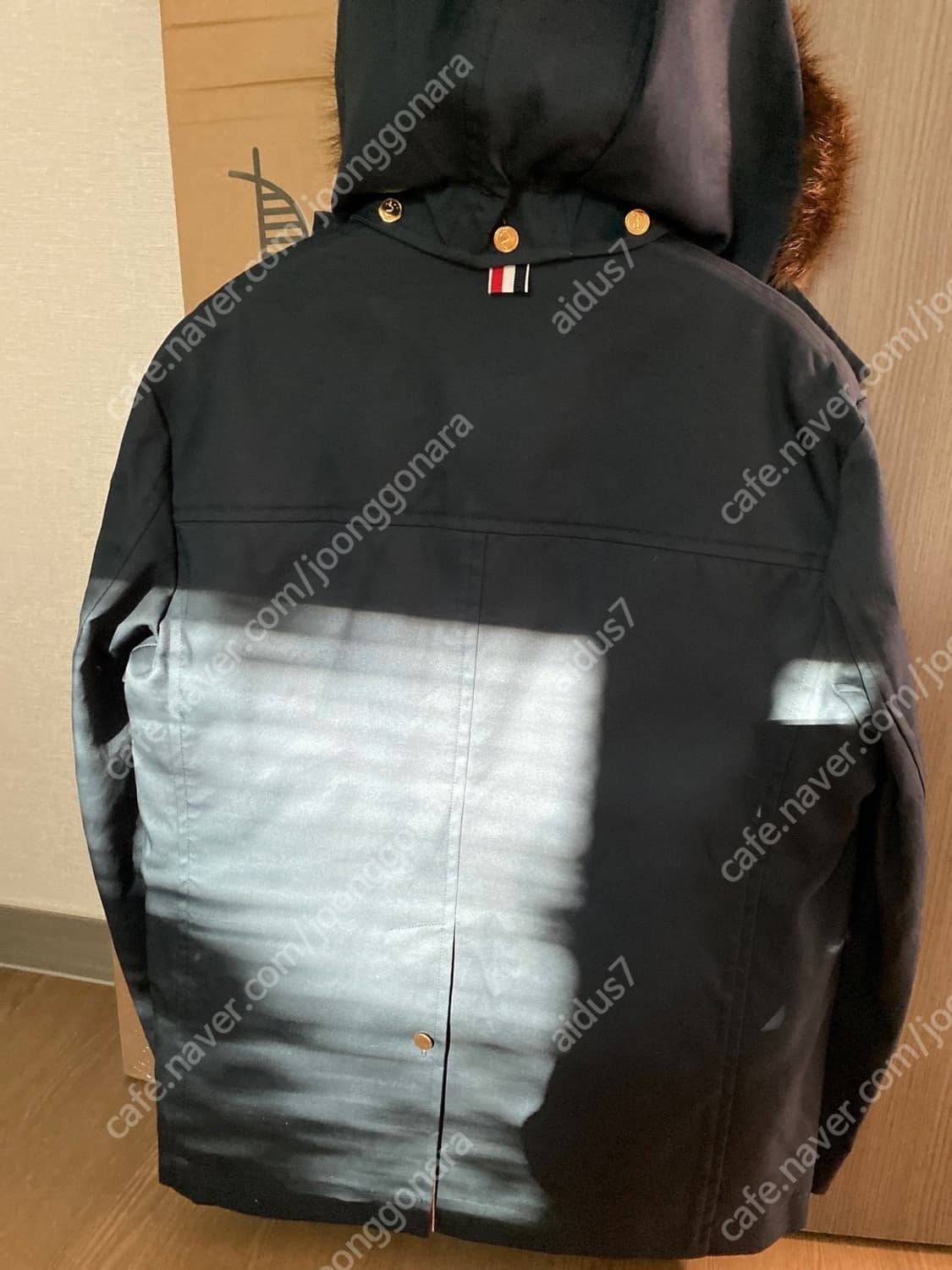 톰브라운 코트 내피  탈부착가능 상품이미지2