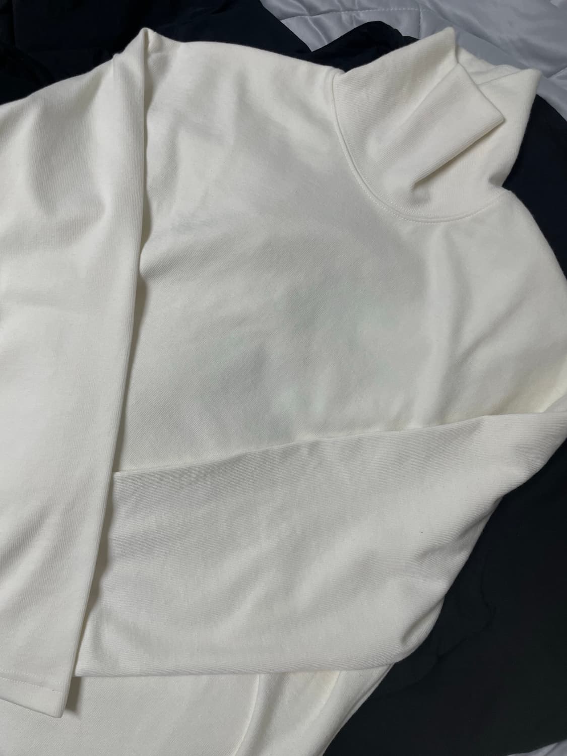 [L]터틀넥 화이트 상품이미지3