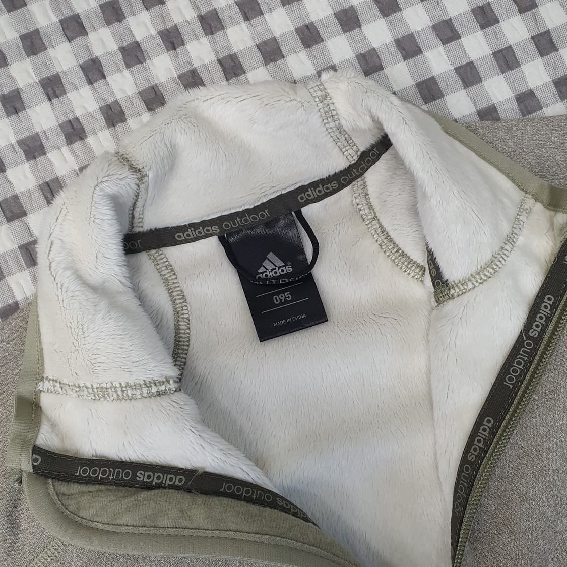 아디다스 슬림핏 후리스 집업자켓 남자95 상품이미지2