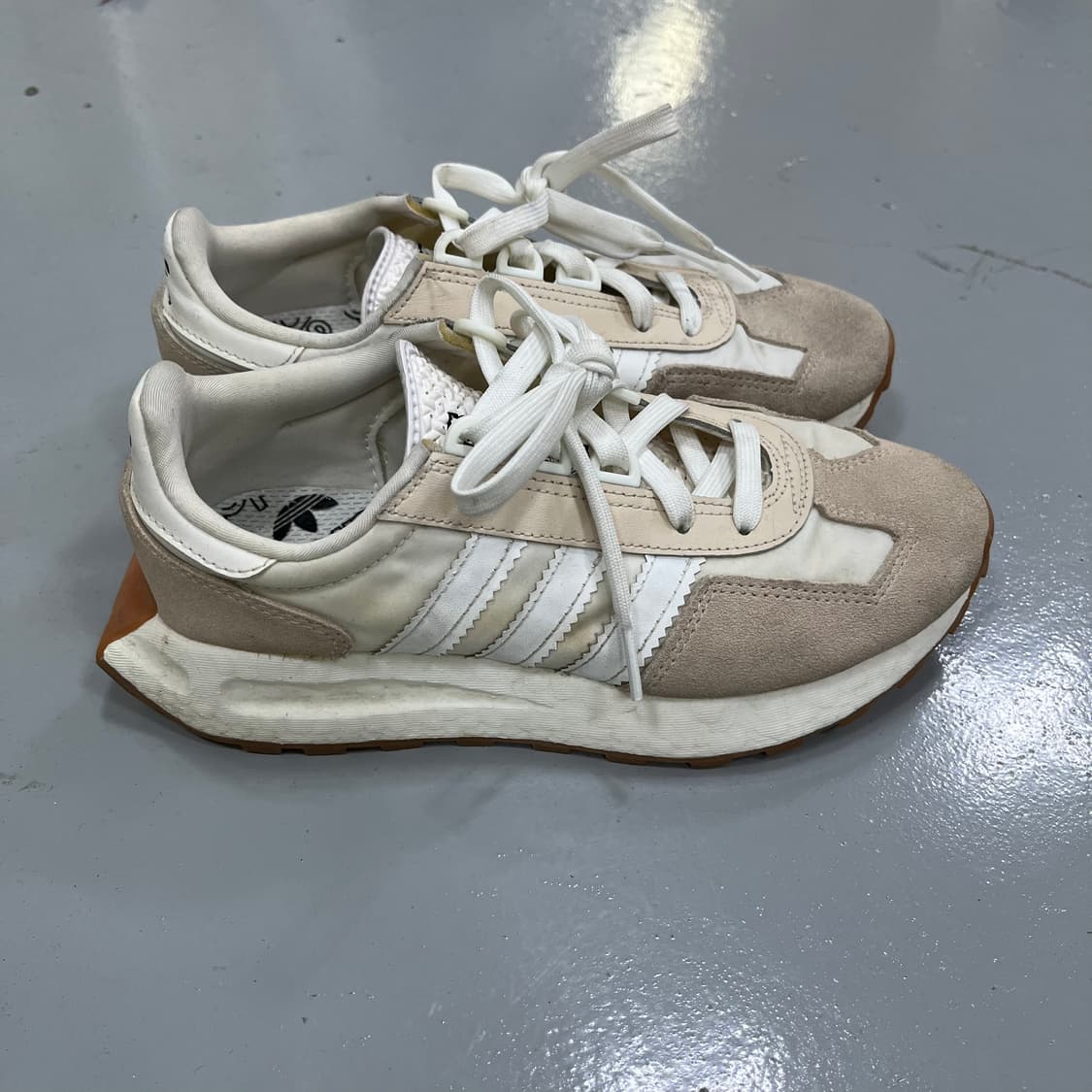 225 아디다스 여성 레트로피 운동화 0312M1 상품이미지5