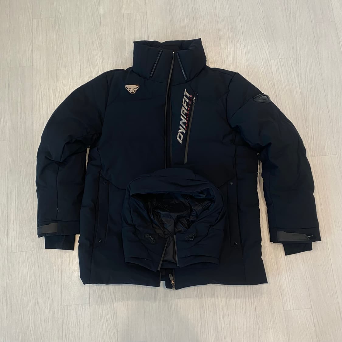 다이나핏 카본 비스트 미들 구스 다운 패딩 M 블랙 상품이미지3