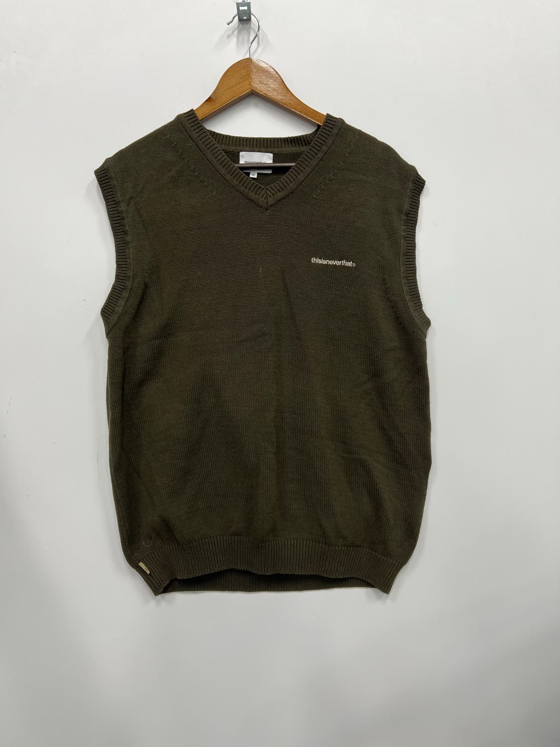 thisisneverthat® 그린 민소매 조끼  상품이미지1