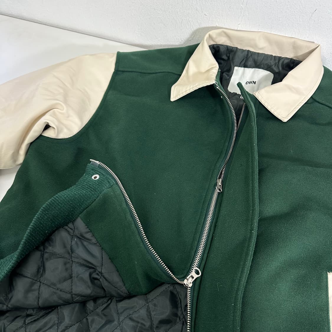 100 OWN 다크그린 바시티자켓 상품이미지3