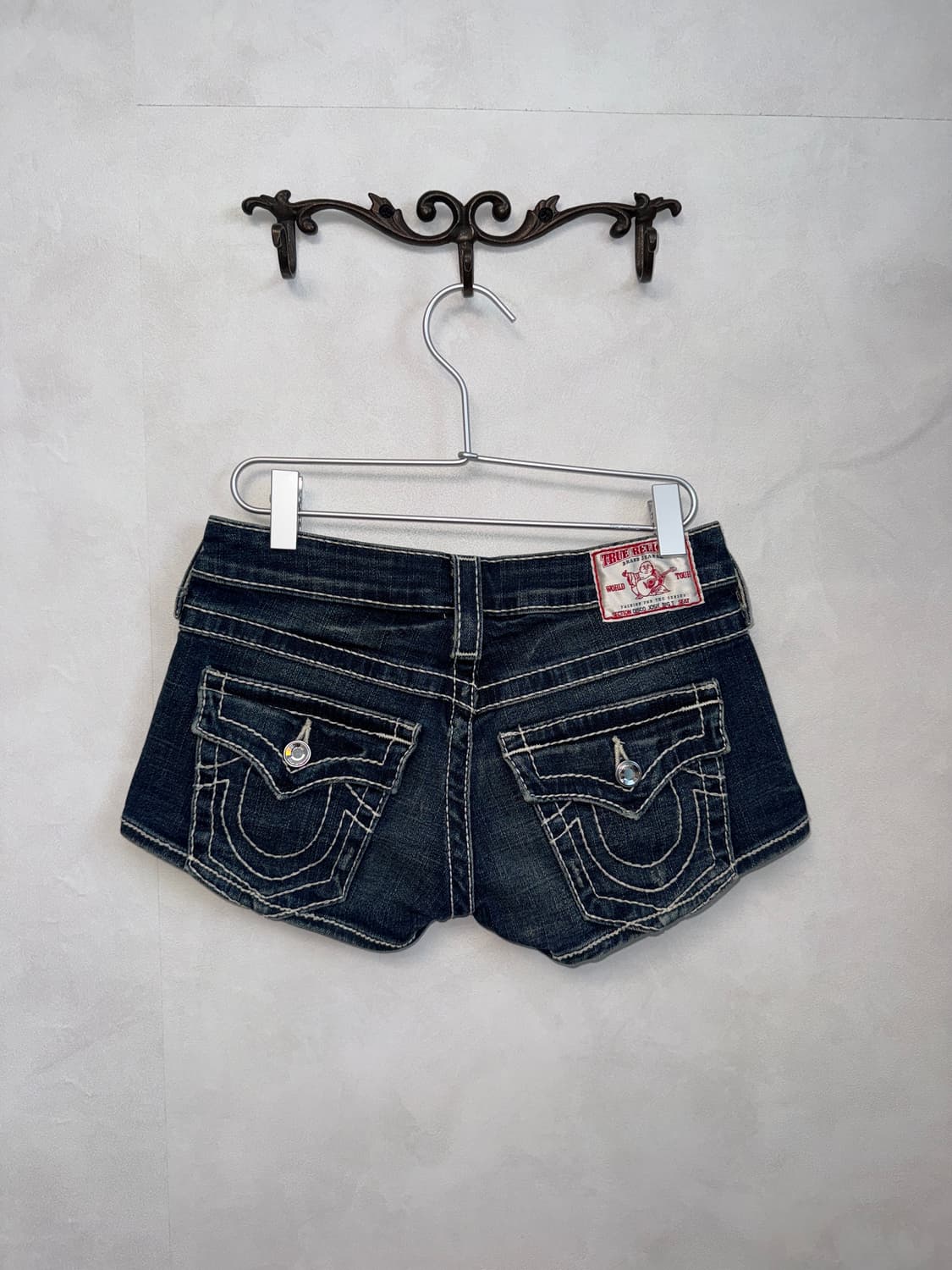 True Religion stitch cubic button shorts 상품이미지1