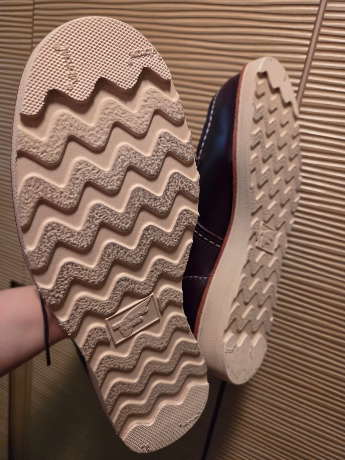 레드윙 목토 7E 블랙체리 8847 밑창보강 상품이미지2