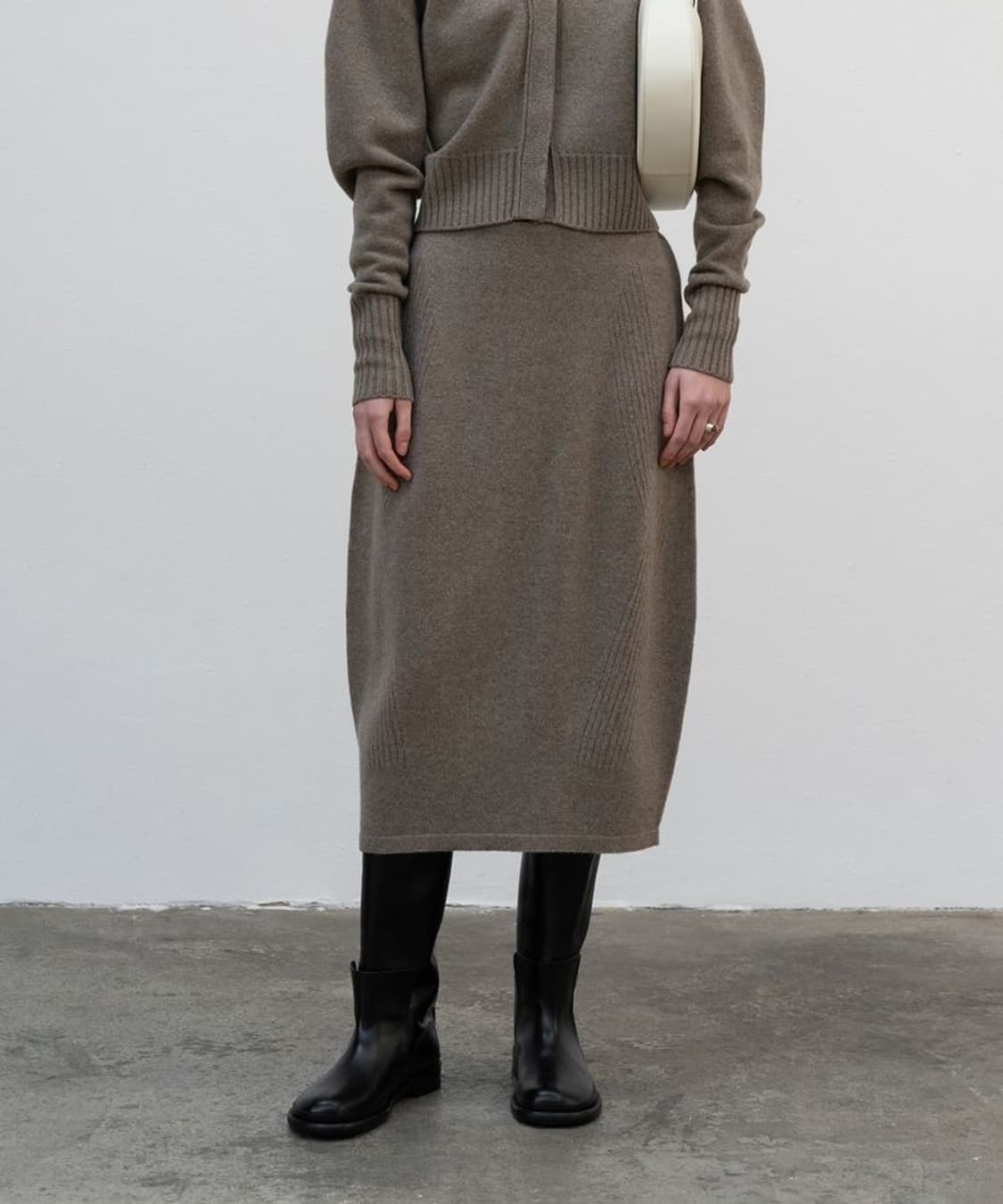 로우클래식 울 캐시미어 스커트 베이지 상품이미지1