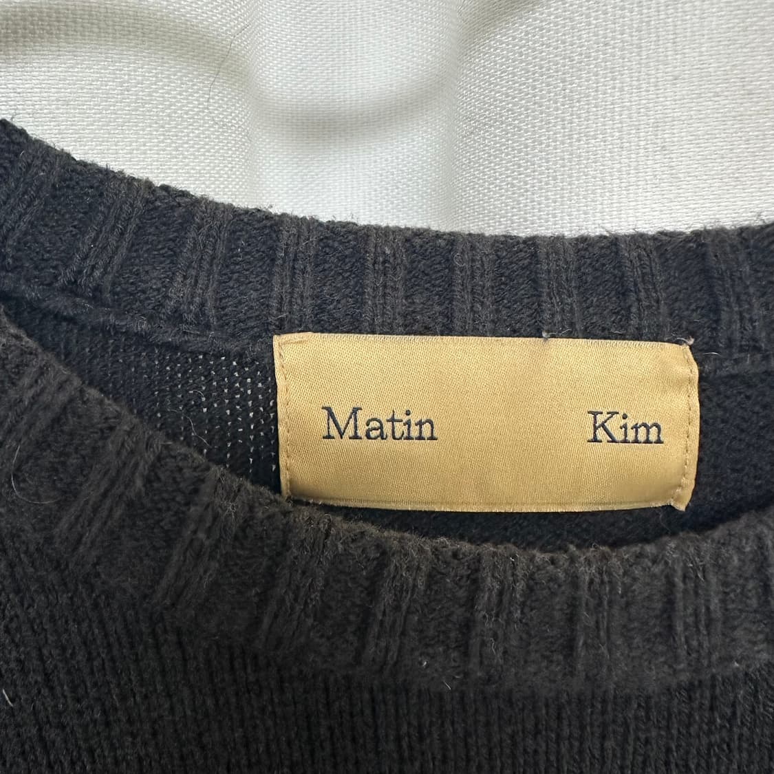 마뗑킴 남자 루즈핏 니트티 검정 FREE EIW 상품이미지6