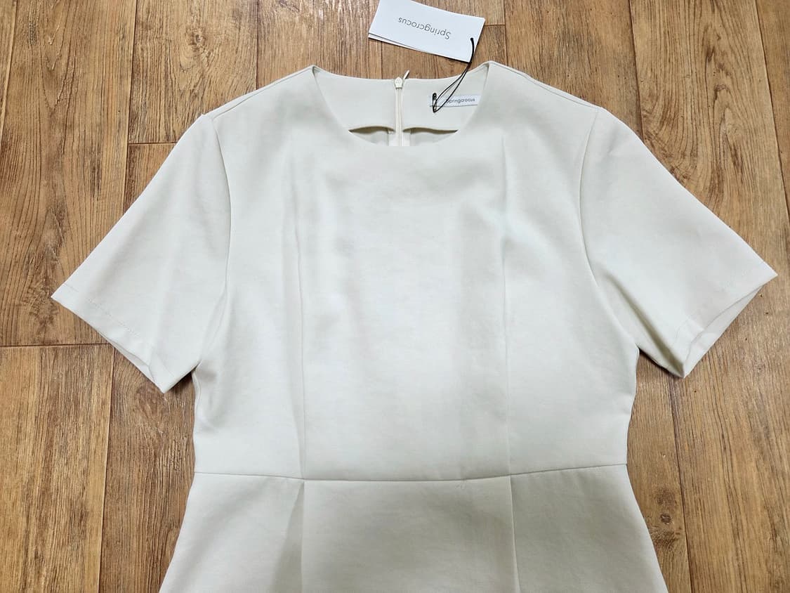 스프링크로커스(springcrocus) 핀턱 원피스 프리사이즈 새상품 상품이미지3