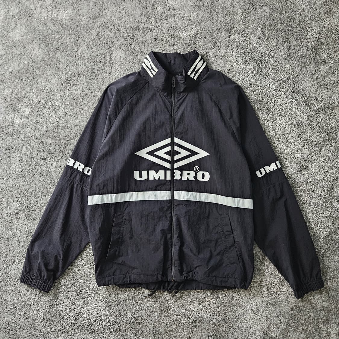[무료배송] UMBRO 트레이닝 자켓 상품이미지1