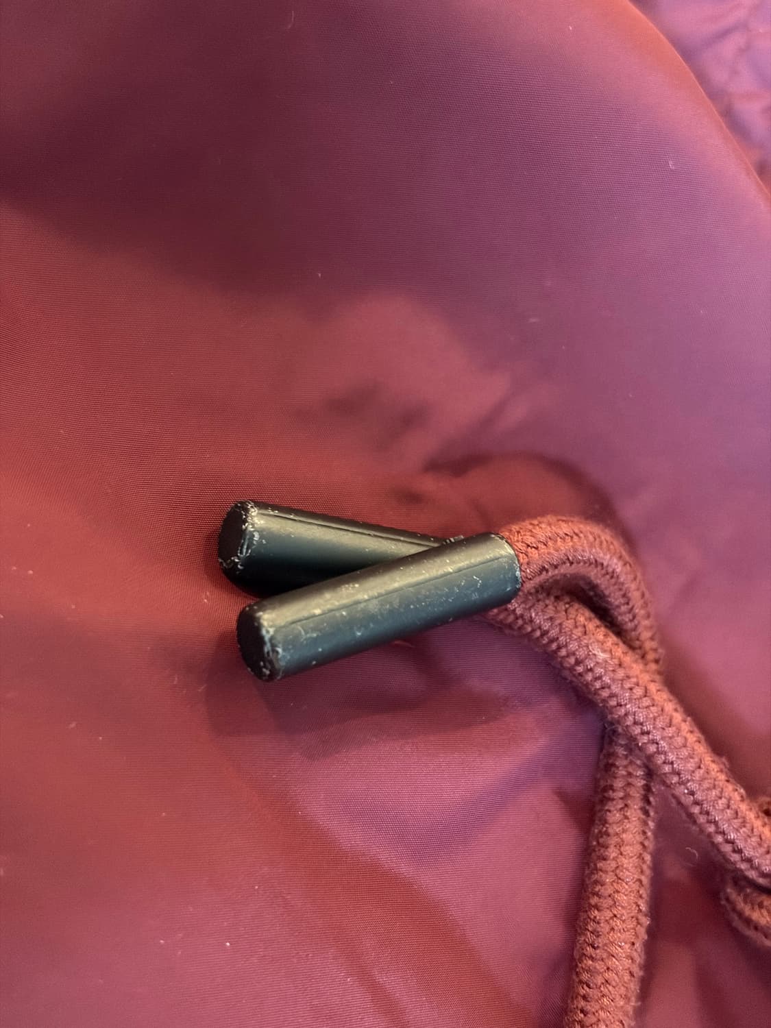 아크네 스튜디오 버건디 나일론 코치 자켓 상품이미지5