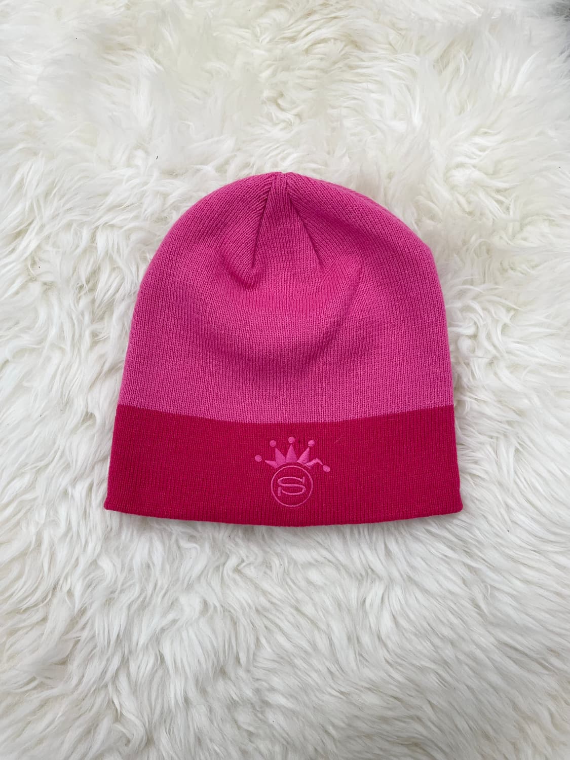 스투시 핑크 스컬캡 로고 자수 비니 상품이미지1