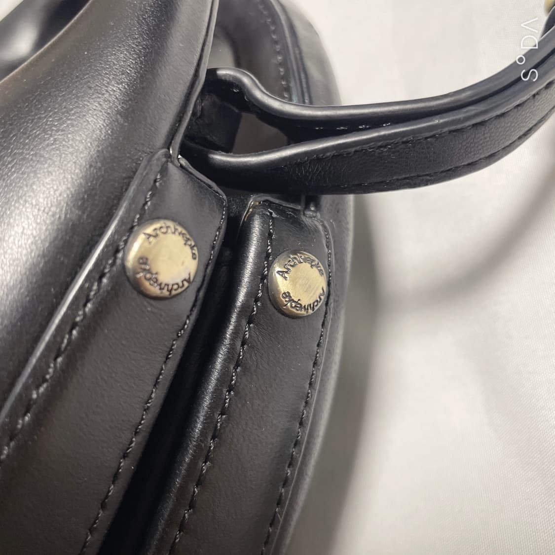 아카이브앱크 쉘 베이글 크로스백 블랙 상품이미지5