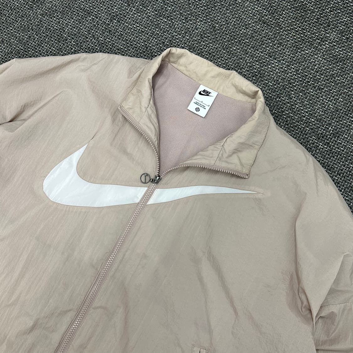 나이키 신형 빈티지 핑크 오버핏 바람막이 우먼L 상품이미지4