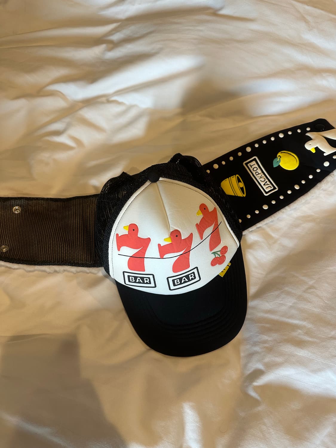 캐피탈 럭키 배터리 버드 트루퍼햇 상품이미지3