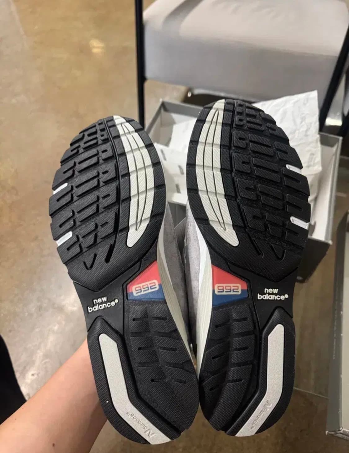 [280]뉴발란스 992 그레이 M992GR  상품이미지3