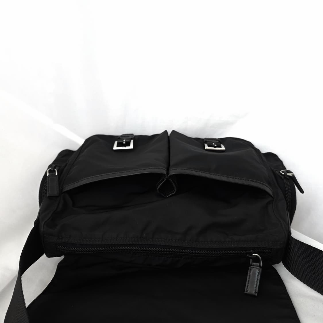 [정품 PRADA] 프라다 사이드 투포켓 남성 크로스백 메신저백 라지 상품이미지6