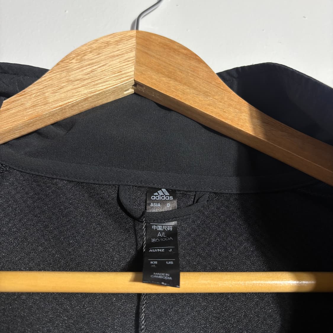 아디다스 블랙 삼선 경량 집업 자켓 상품이미지3