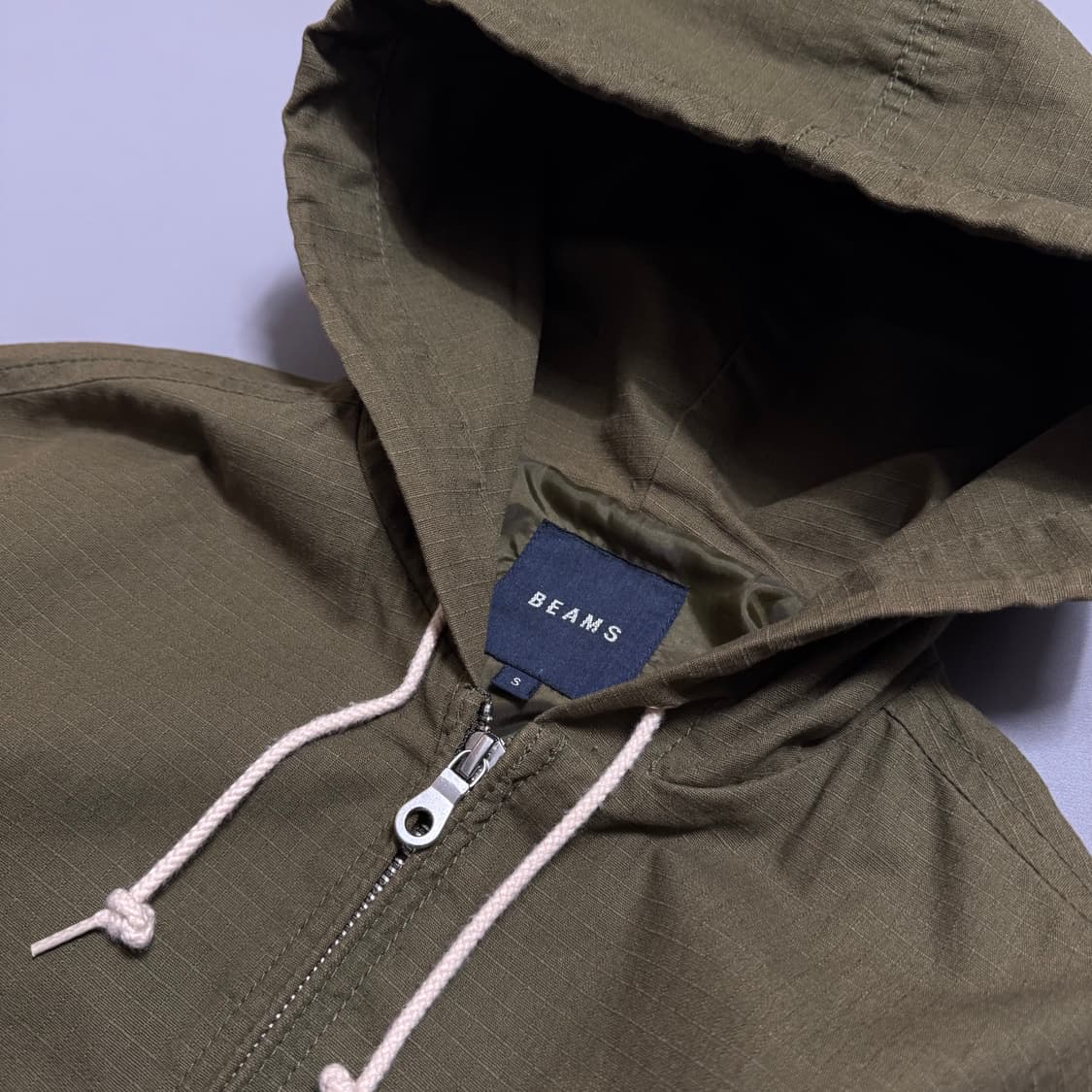 빔즈(BEAMS) 다크 카키컬러 립스탑 코튼 집업 후드 자켓 상품이미지3