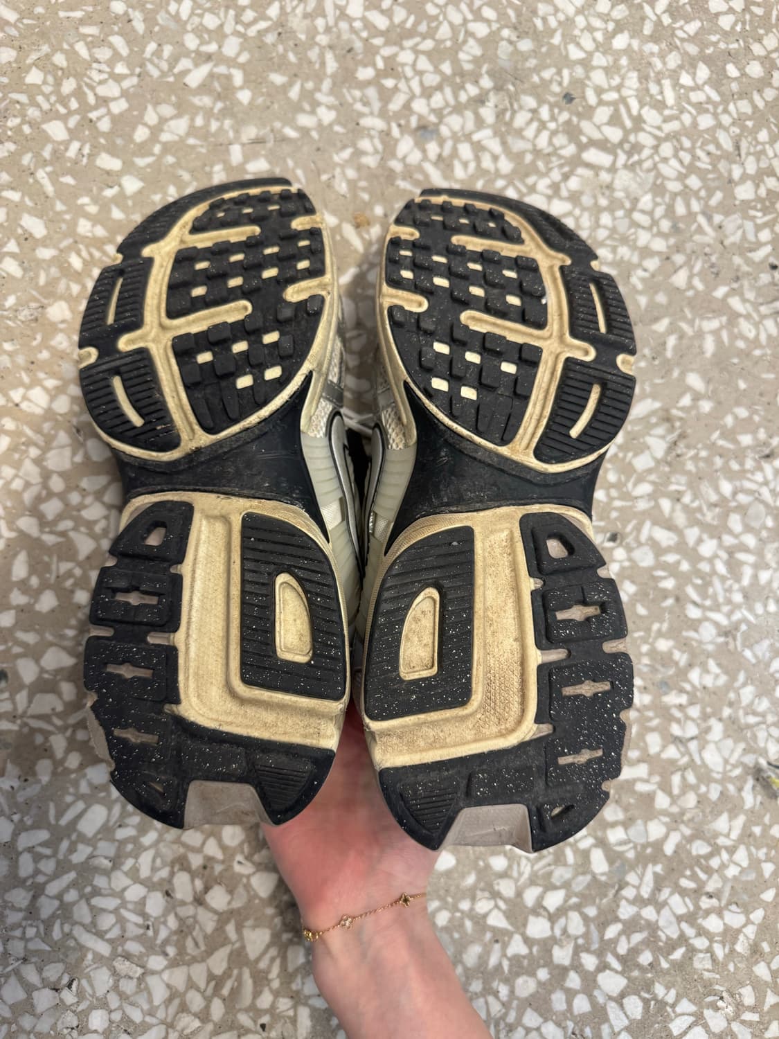 Nike V2K Run Summit White Metallic Silve 상품이미지5