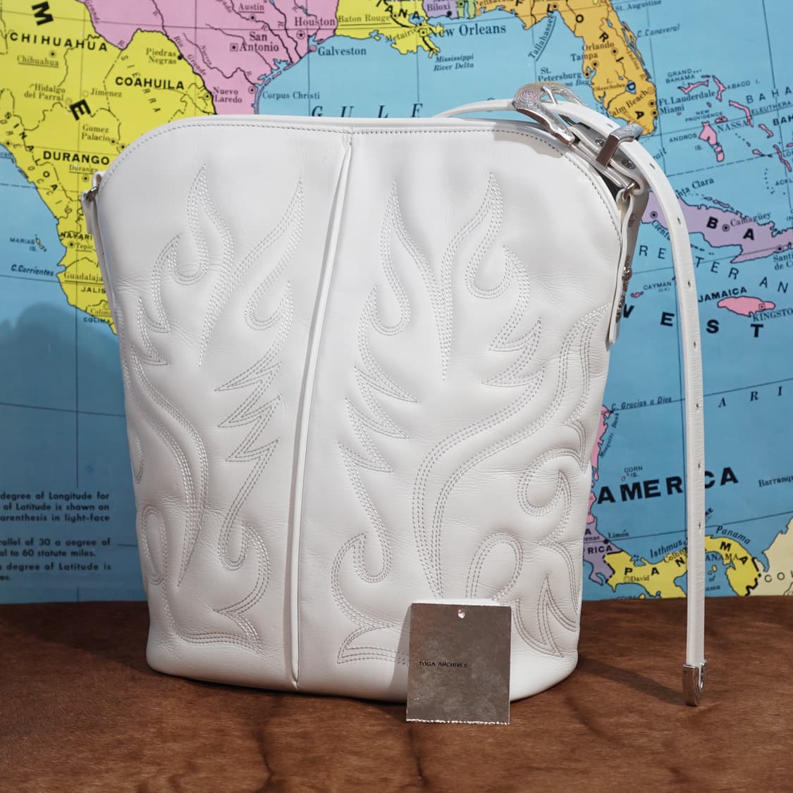 TOGA 토가 아카이브 23AW 웨스턴 레더 백 상품이미지3