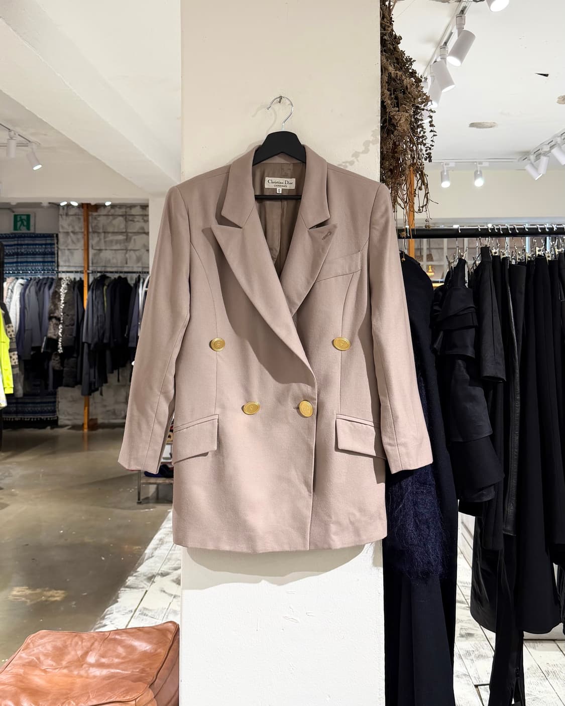 크리스찬 디올 베이지 더블 브레스티드 블레이저 상품이미지1