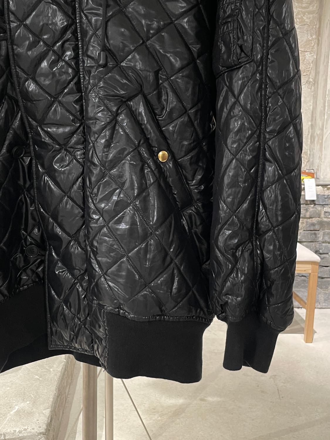 ktz 블랙 퀼팅 글로시 퍼 후디 나일론 점퍼 상품이미지5