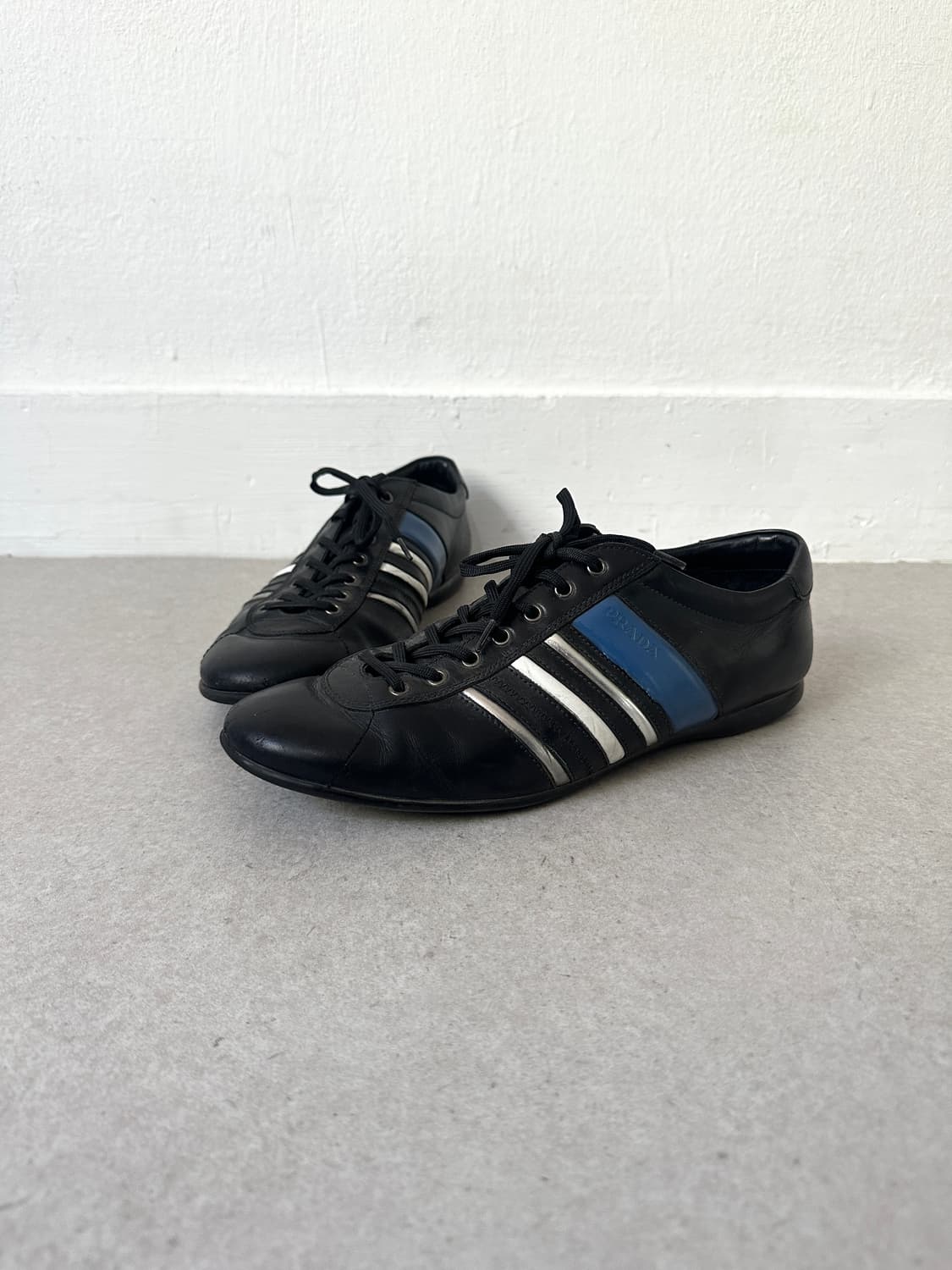 프라다 스포츠 2000s 블랙 레더 스니커즈 상품이미지1