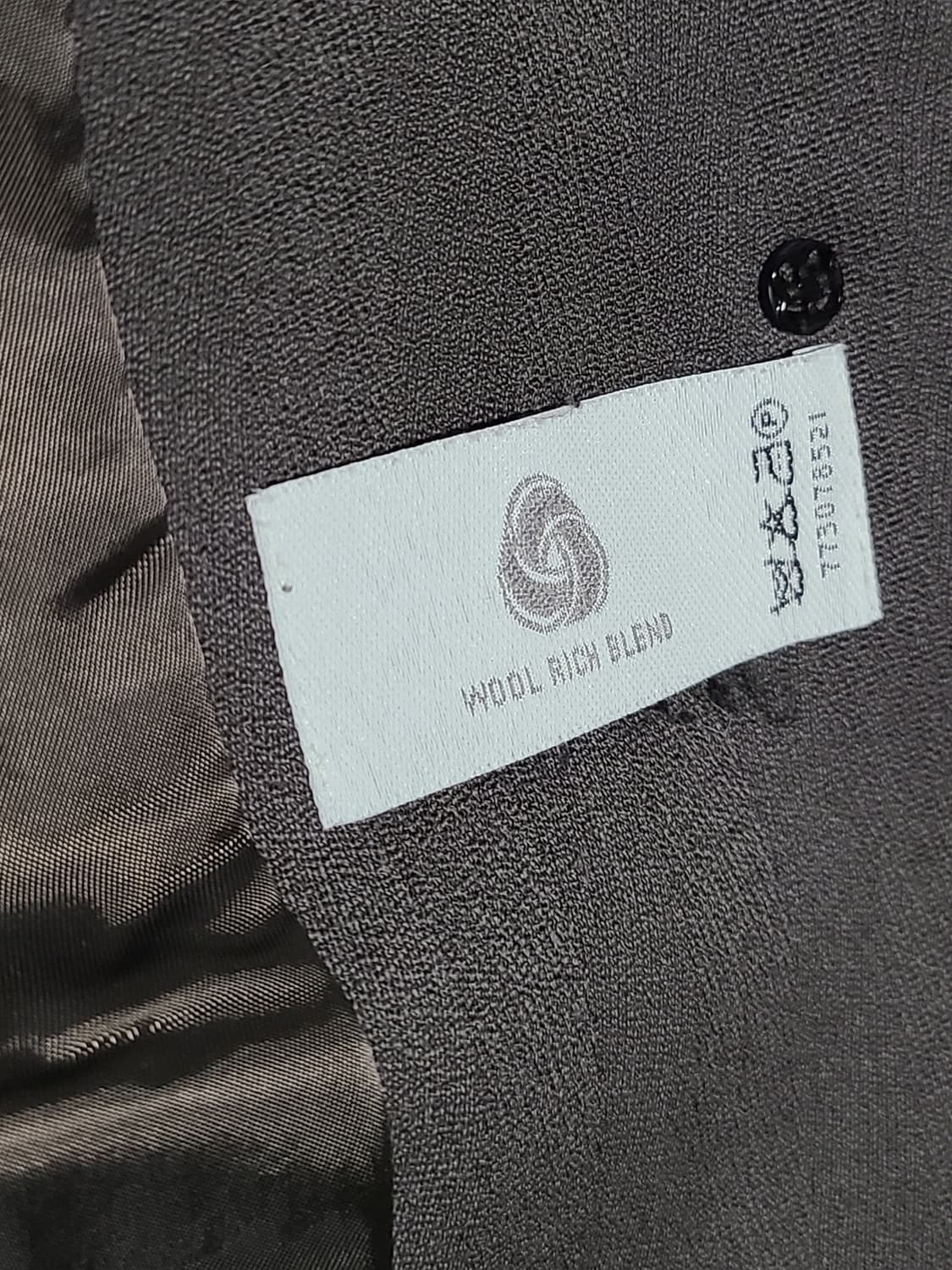 AVA MOLLI 블랙 울 자켓 & 플리츠 롱스커트 셋업 상품이미지4