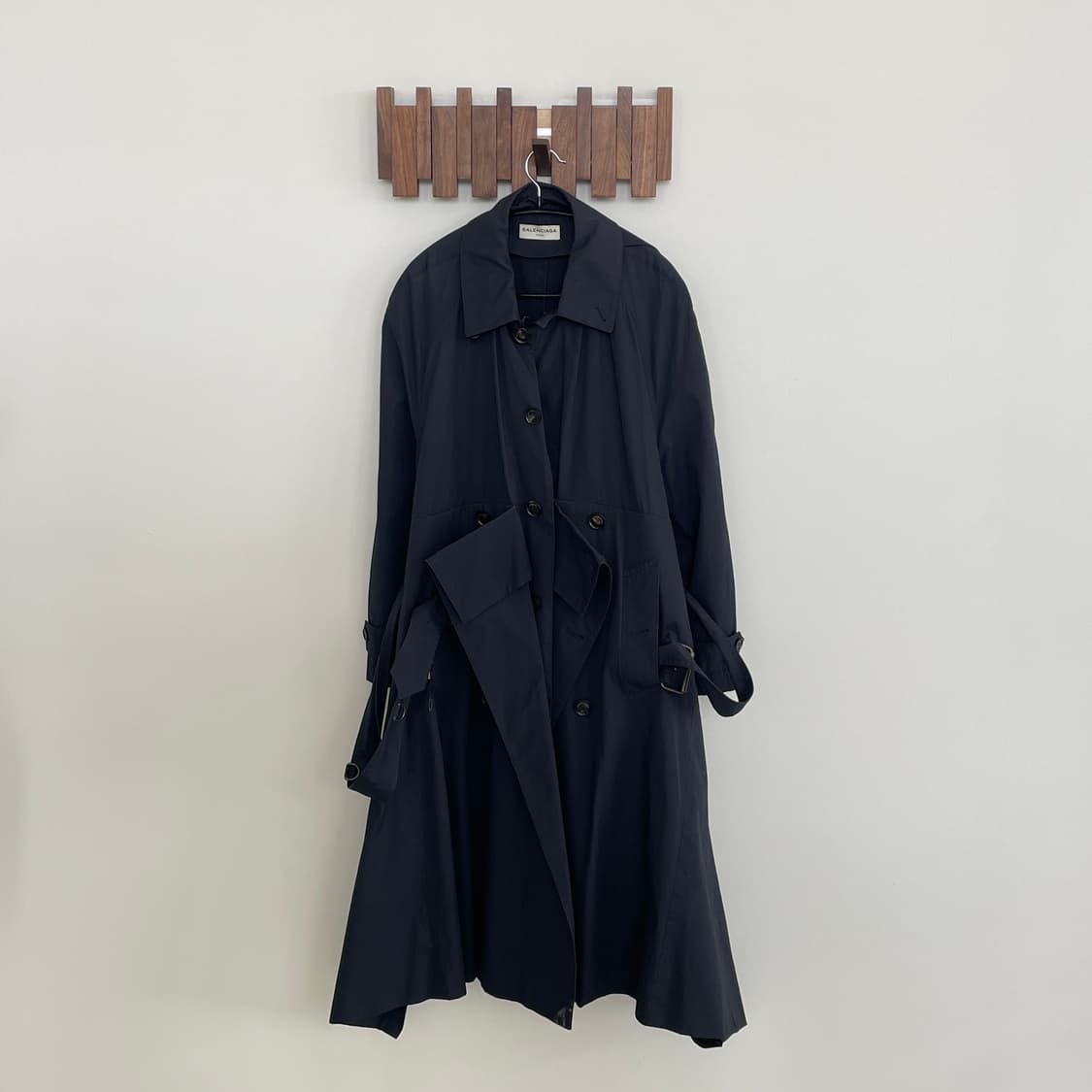 뎀나 발렌시아가 아카이브 트렌치 비대칭 네이비 트렌치 코트 상품이미지1