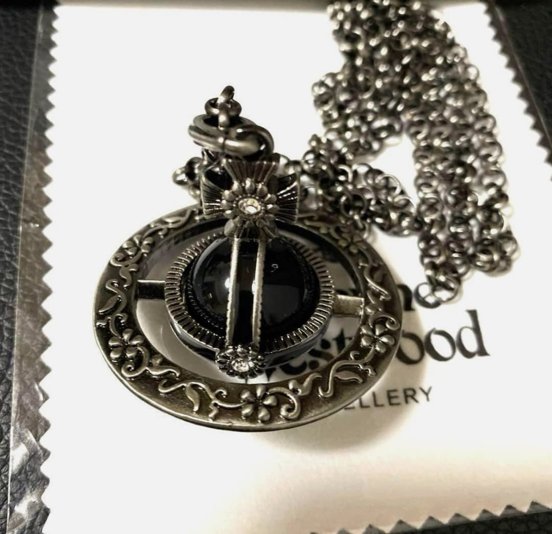 비비안 웨스트우드 orb 목걸이 상품이미지2