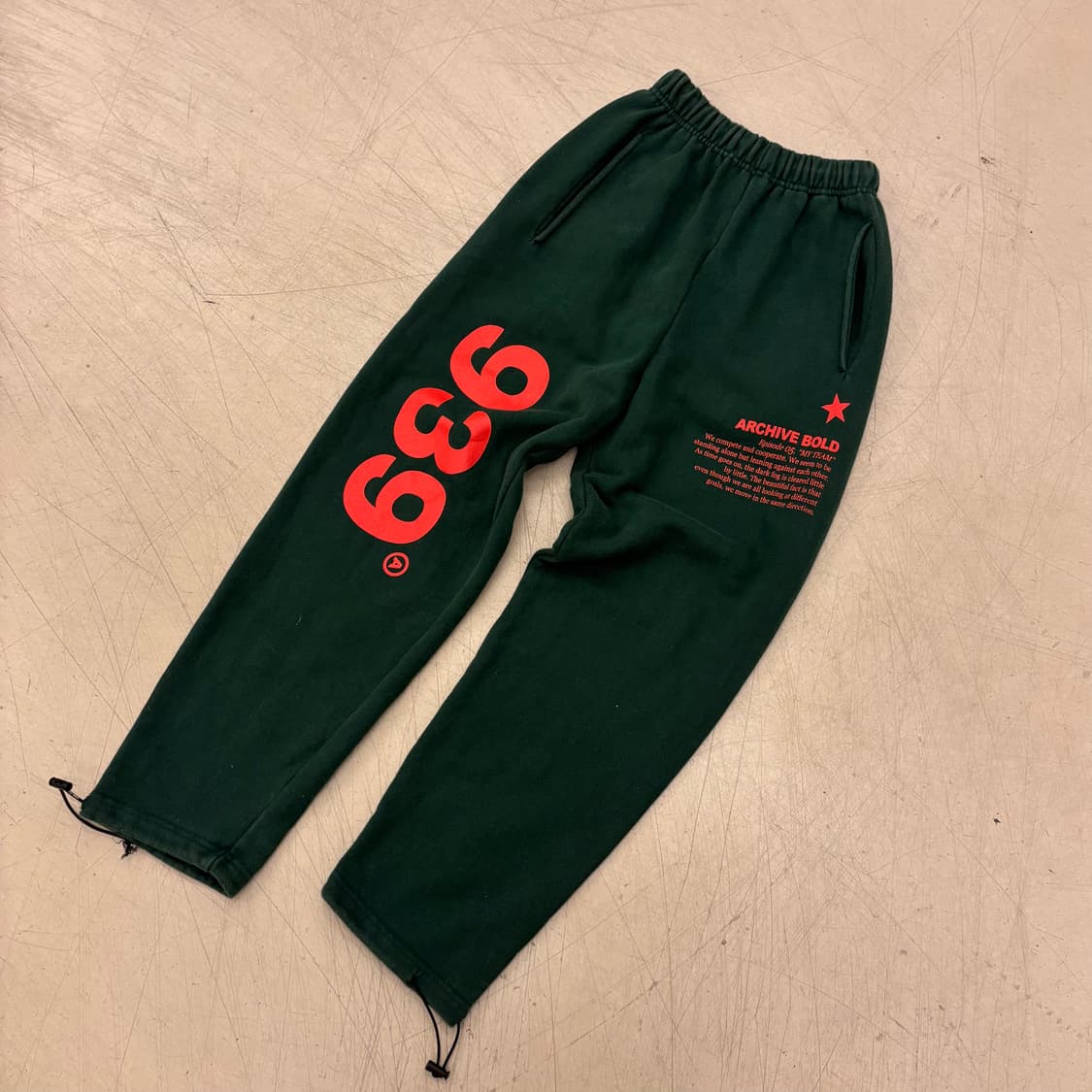 아카이브볼드 939 빅로고 그린 조거 팬츠 상품이미지1