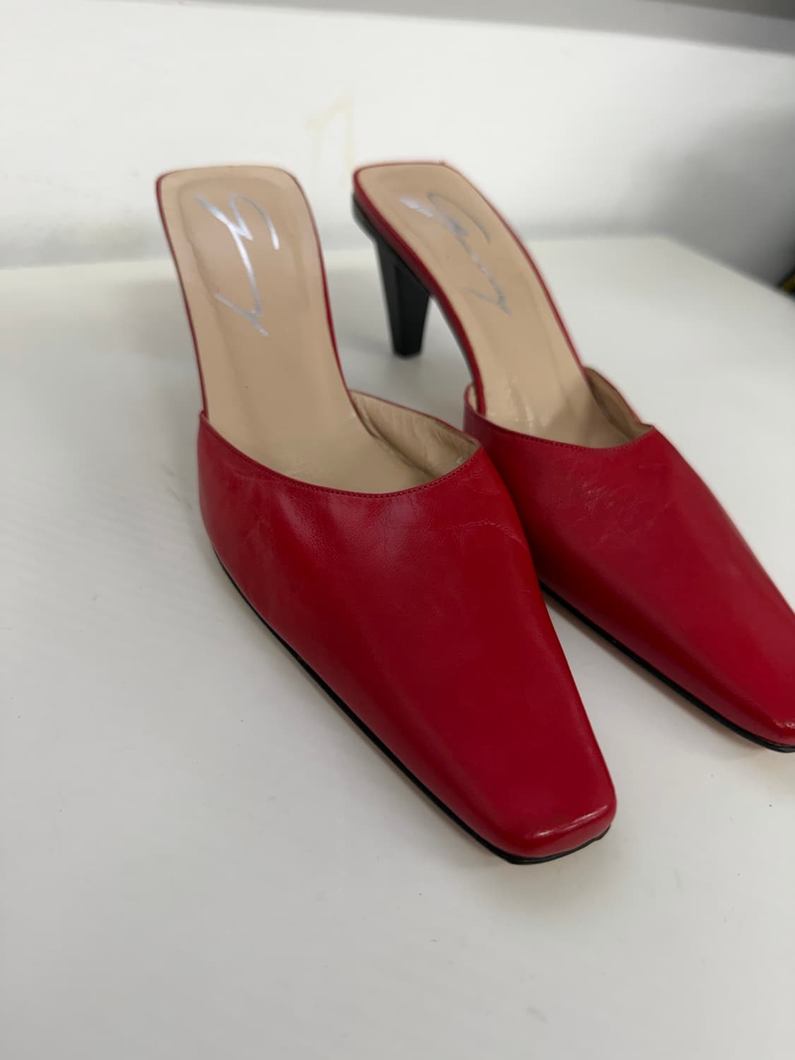 정품) 쥬세페자노티 레드 가죽 뮬 슬리퍼 37.5 상품이미지3
