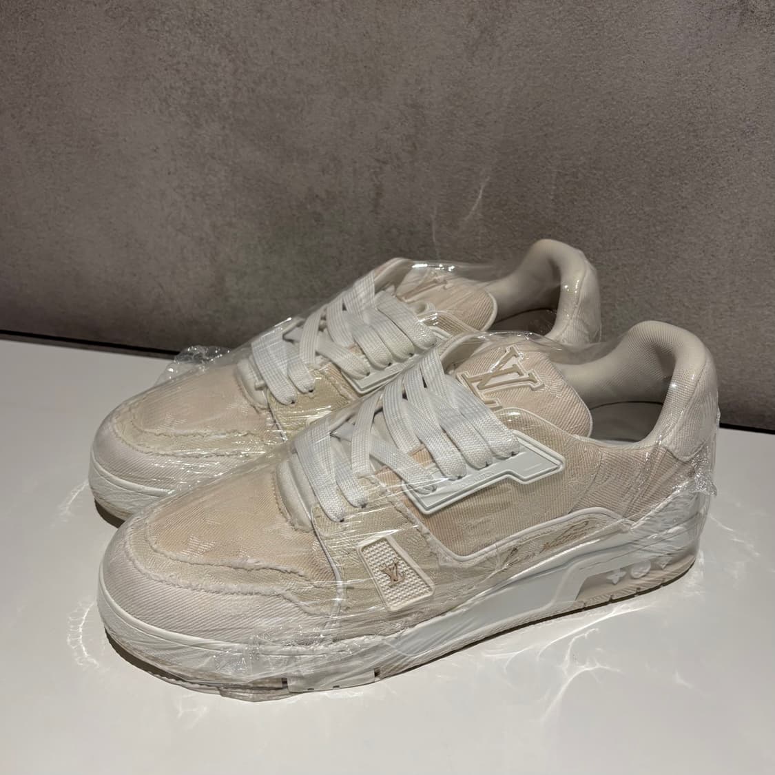 루이비통 모노그램 데님 트레이너 상품이미지1