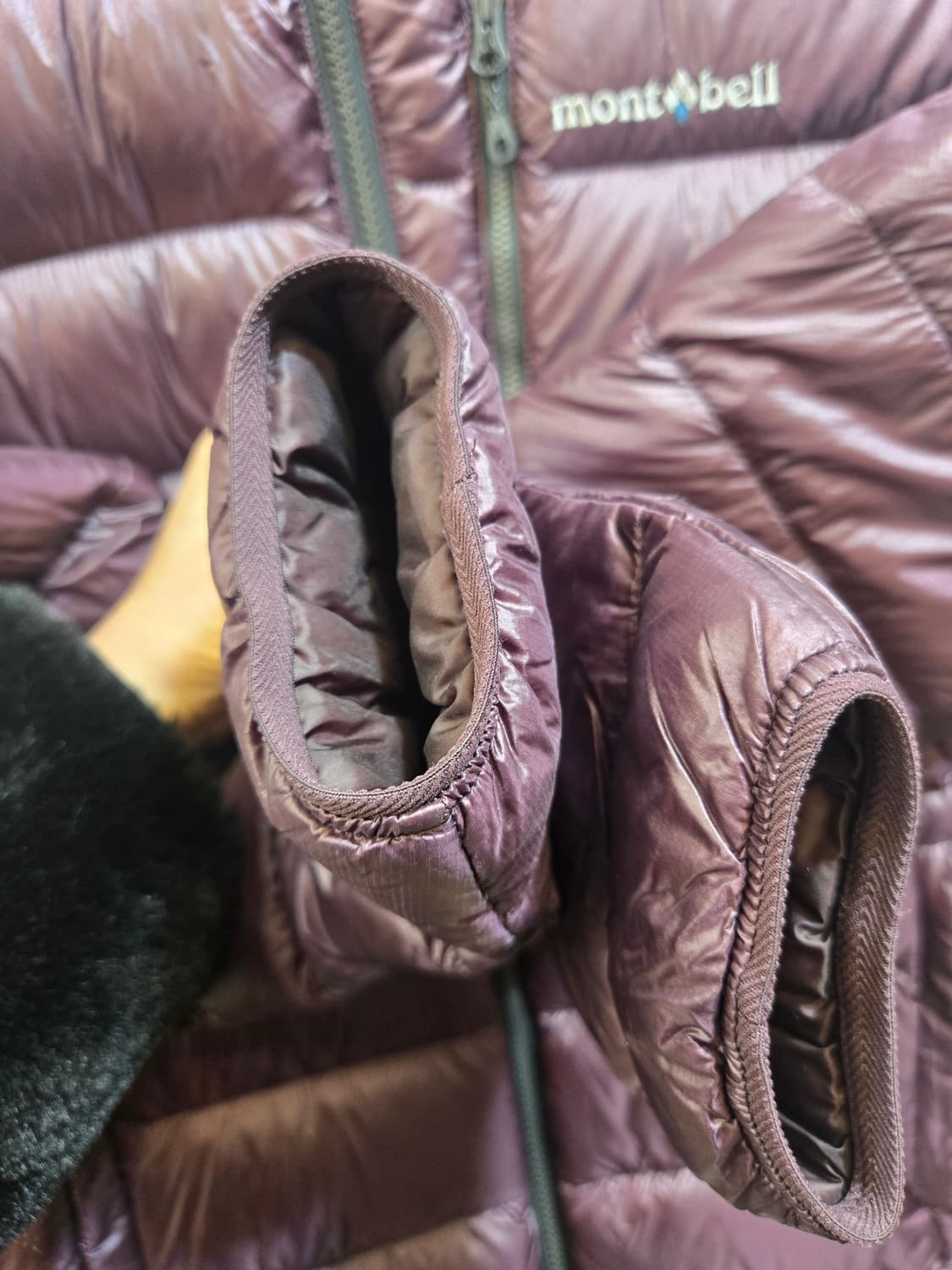 몽벨 경량패딩 버건디후드 상품이미지7