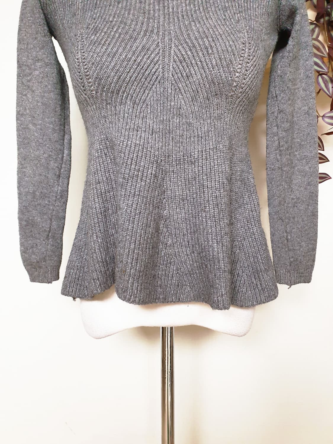 나인 페플럼 사선골지니트 55 66 그레이 F 상품이미지7